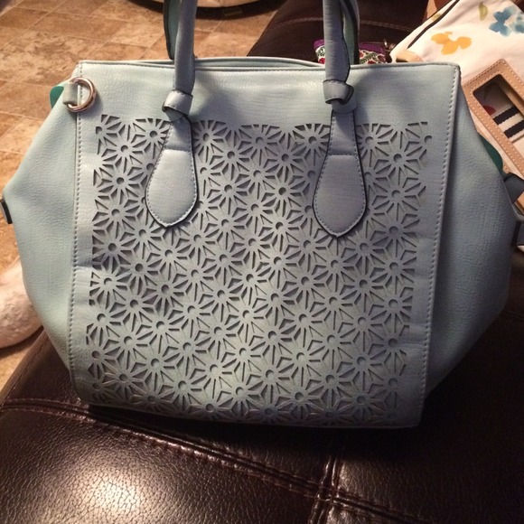 Cute aqua color purse - Picture 1 of 3