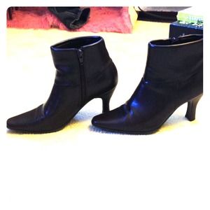 Bandolino pleather boots