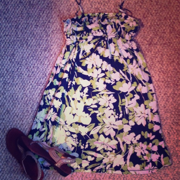 Cute and fun summer dress size L