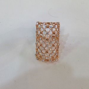 Fashion ring
