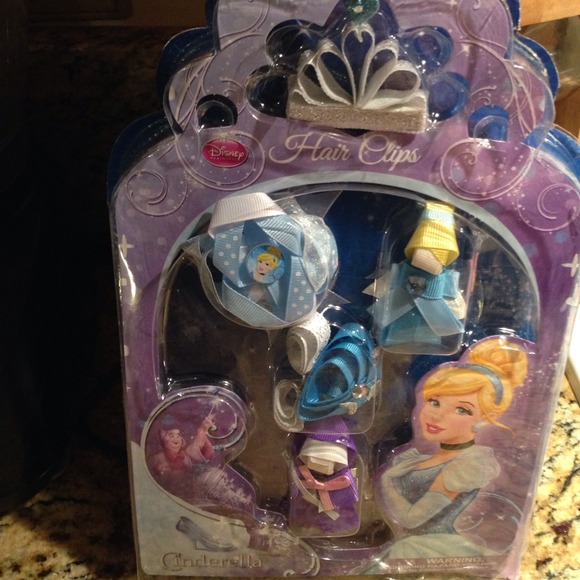 Cinderella Hair Clips - Picture 3 of 3