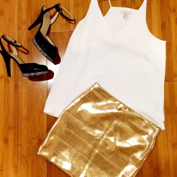 💞 HOST PICK 💕 (NWT) Gold Lamé Bandage Skirt - Picture 1 of 4