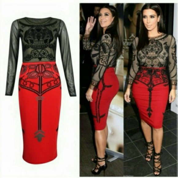 🔥Black & Red embroidered Skull dress.🔥