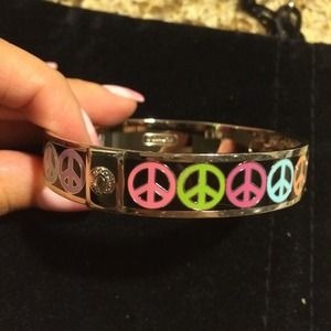 Coach peace bangle