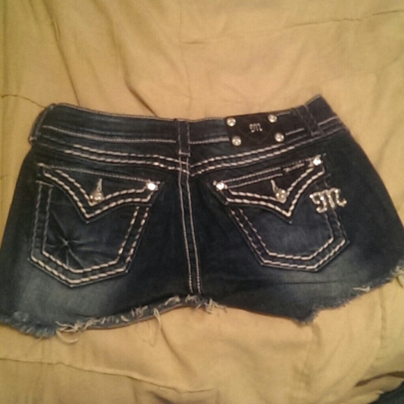 Buckle Miss me shorts