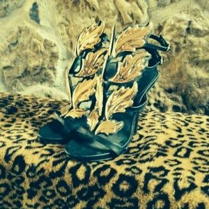 🍂Giuseppe Inspired Gold Leaf Heels🍂