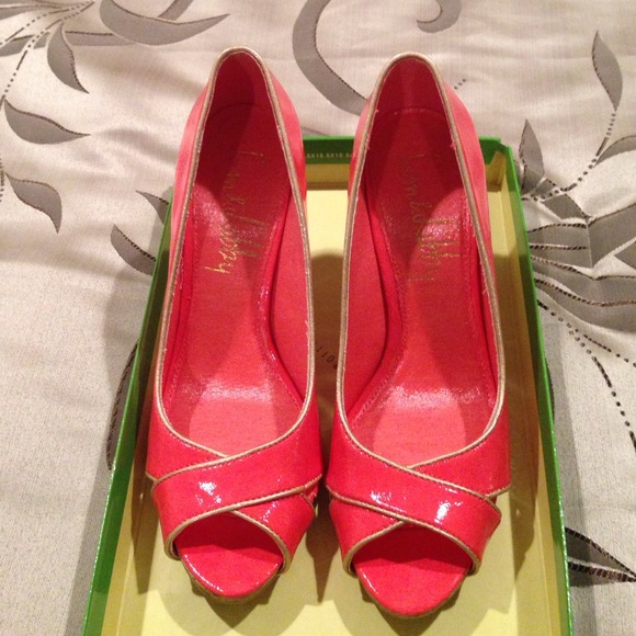 Sam & Libby - Cute heels!