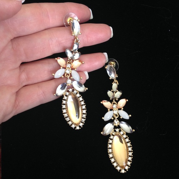 Sold! Statement gold toned amber drop earrings. 3" - Picture 2 of 3