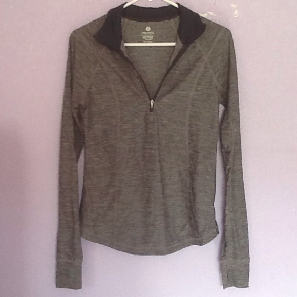 Old Navy Active Shirt and 2 Hollister Jeans Bundle