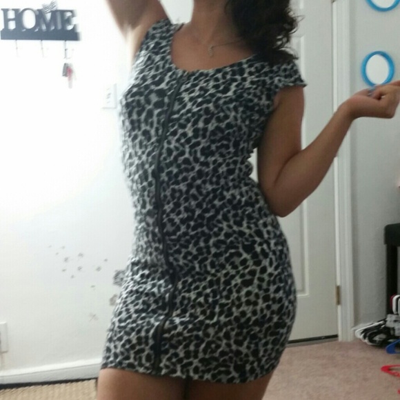 Black/White/Grey Zip Up Cheetah Dress - Picture 2 of 4