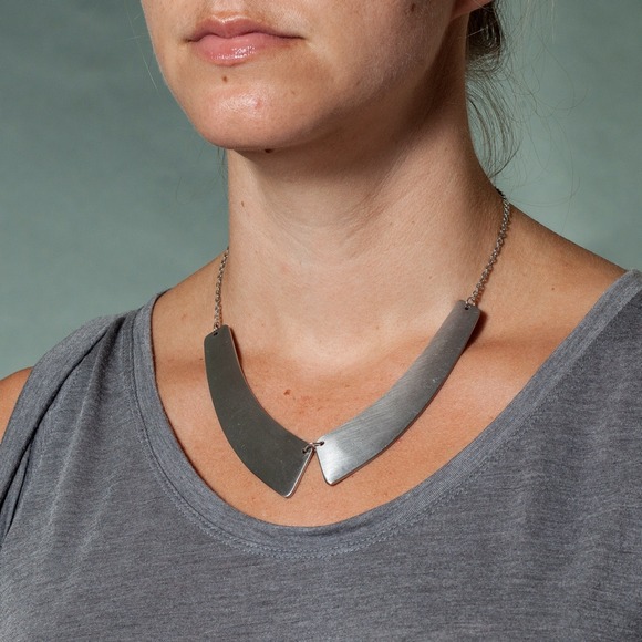 The Limited Silver Collar Necklace
