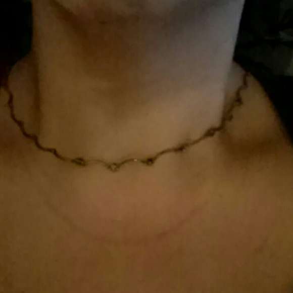Ruby red chocker - Picture 2 of 2