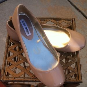 Beautiful nude flats
