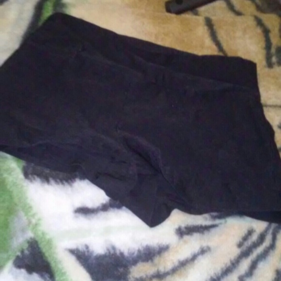 Shorts - Picture 2 of 2