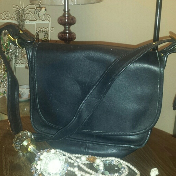 Authentic coach leather cross body purse