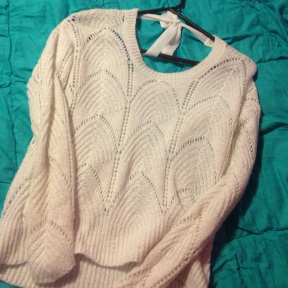 sweater - Picture 1 of 2