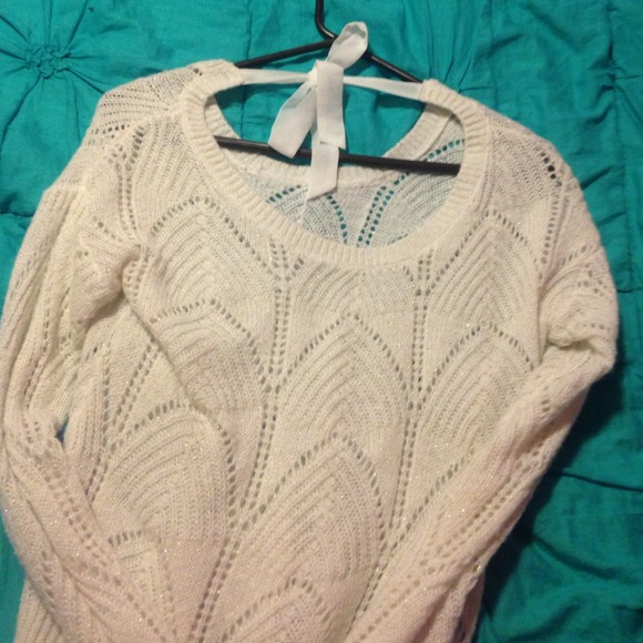 sweater - Picture 2 of 2