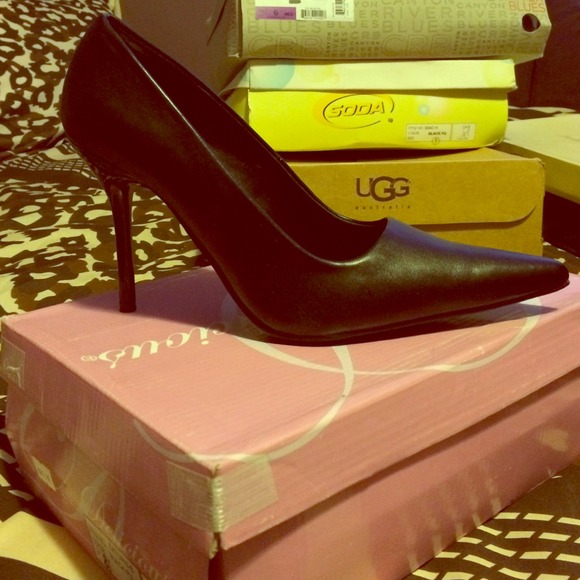 simple black heels