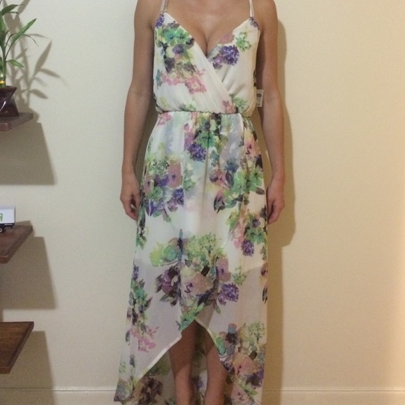 NWT Floral high-low dress