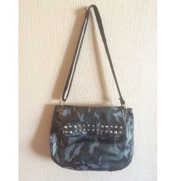 Camo studded bag