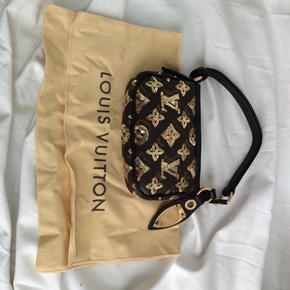 Limited Edition Louis Vuitton Pouchette - Picture 4 of 4