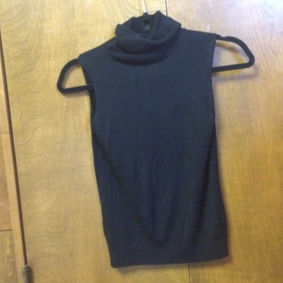 Black sleeveless turtleneck