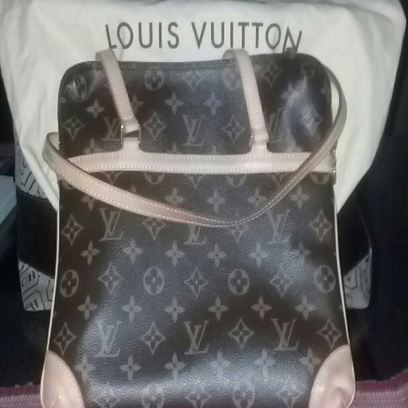 Authentic Louis Vuitton purse