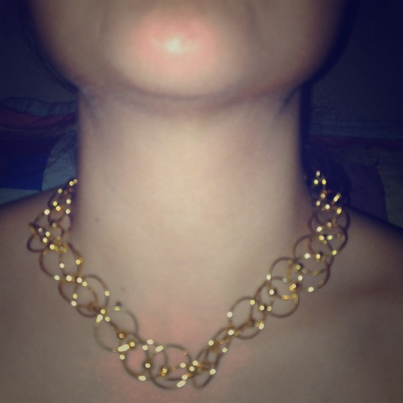 Gold link necklace