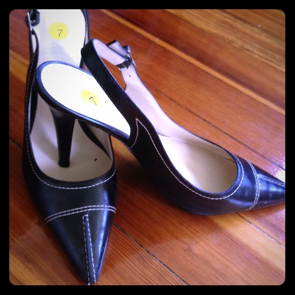 Ralph Lauren black leather pumps.Sling back size 7
