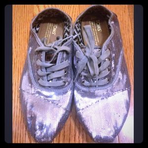 TOMS sequined shoes ❤️❤️❤️