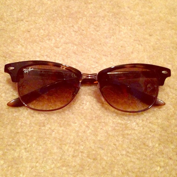 ❌SOLD❌Authentic Rayban Clubmaster Cathy's