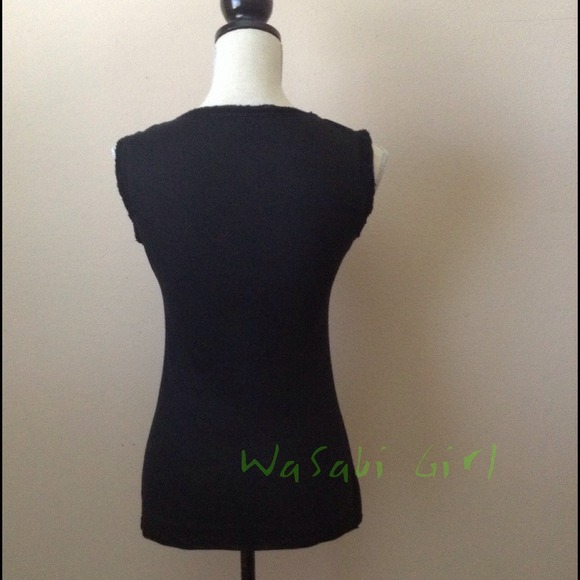 🚫SOLD IN BUNDLE🚫✂️Armani Exchange Vneck Tee - Picture 3 of 3