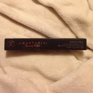 Anastasia Beverly Hills brow pen