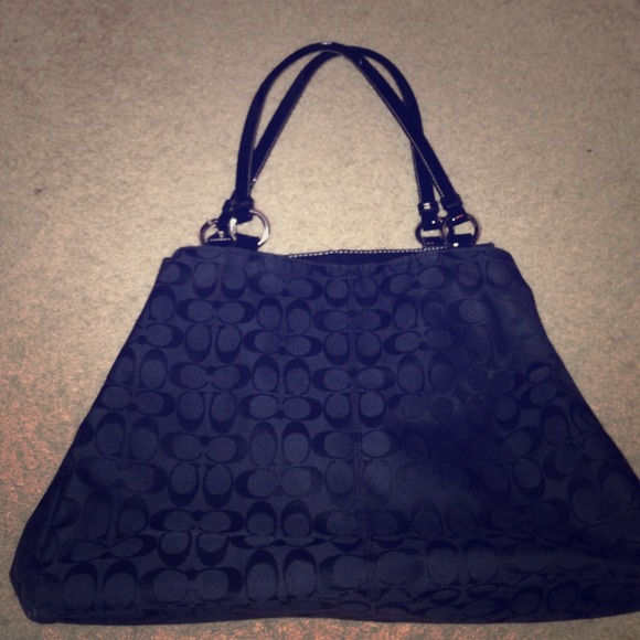 Coach Handbags - Authentic 💜 Coach 💜 Handbag