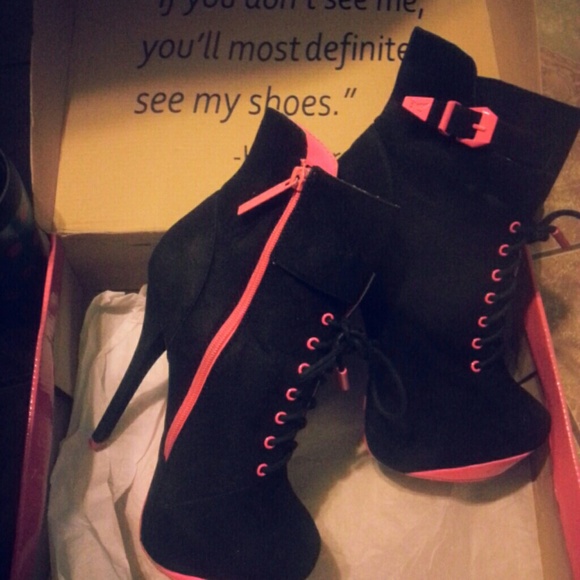 Heals - Picture 2 of 2