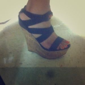 Iridescent Strappy Elastic Platform Wedge Sandals