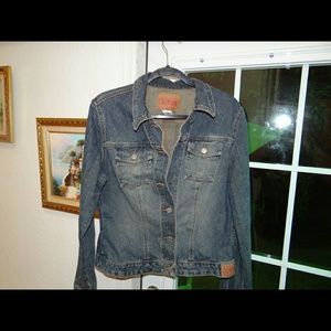 Faded style Guess jean jacket