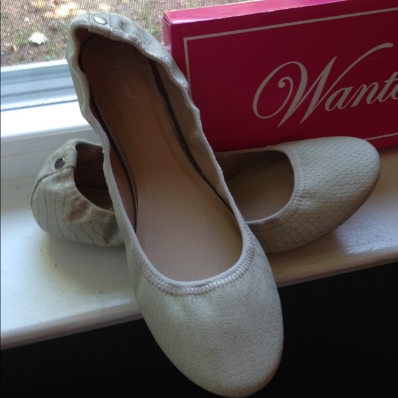 ::SOLD:: Ivory White Reptile Vegan Ballet Flats - Picture 2 of 4