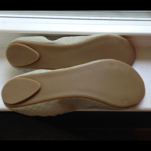 ::SOLD:: Ivory White Reptile Vegan Ballet Flats - Picture 4 of 4