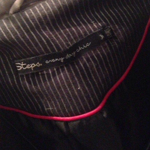 Crop Grey Embroidered Jacket - Picture 3 of 4