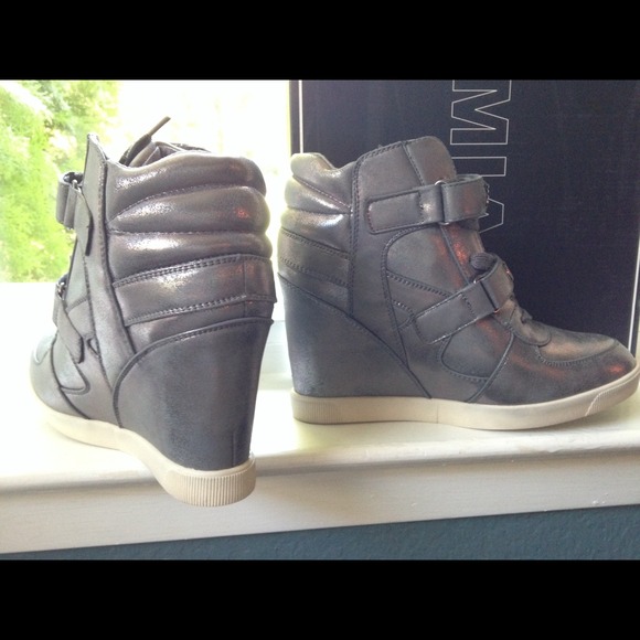 SOLD⭐️MIA Vegan Pewter Studded Wedge Heel Sneakers - Picture 3 of 4