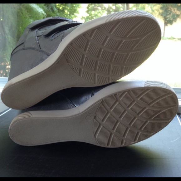 SOLD⭐️MIA Vegan Pewter Studded Wedge Heel Sneakers - Picture 4 of 4