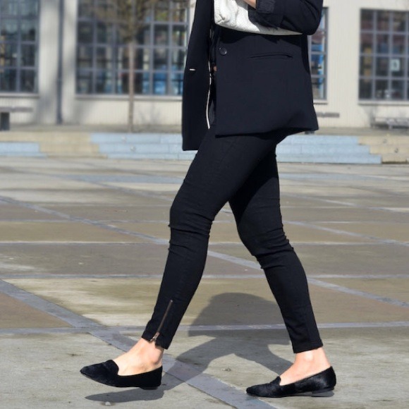 Black Zipper Ankle Skinny Jeans