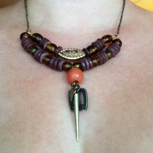 Necklace - Picture 2 of 4