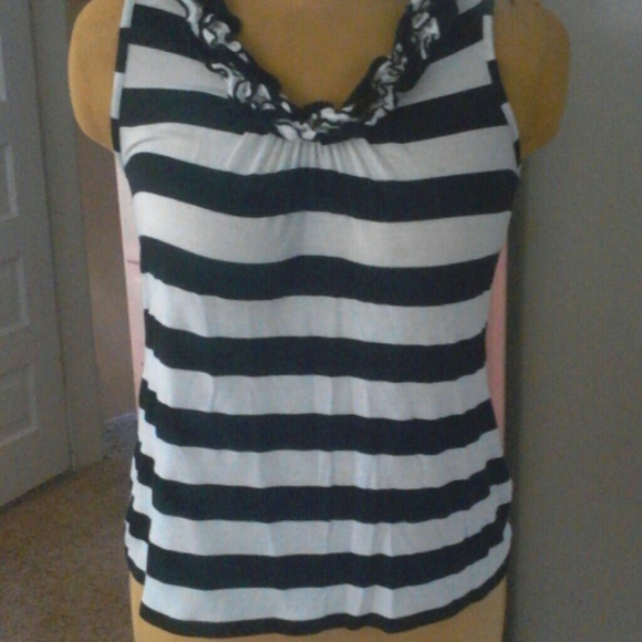 Ruffled neck tank