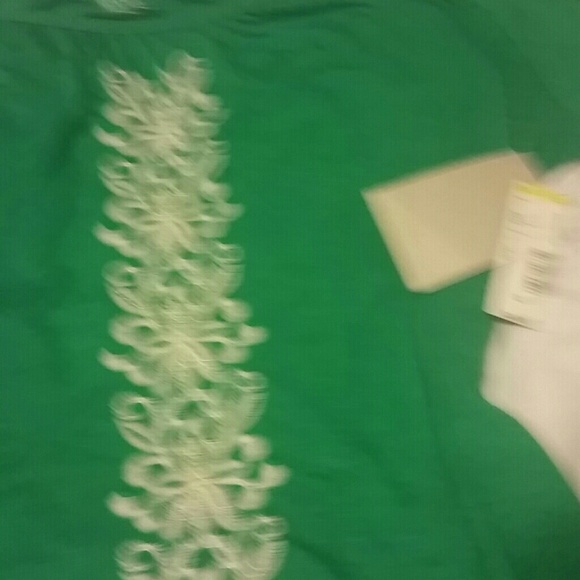 Green Cute tunic, Bnwt - Picture 2 of 4