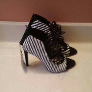 *Reserved* Zara Lace up Sandal