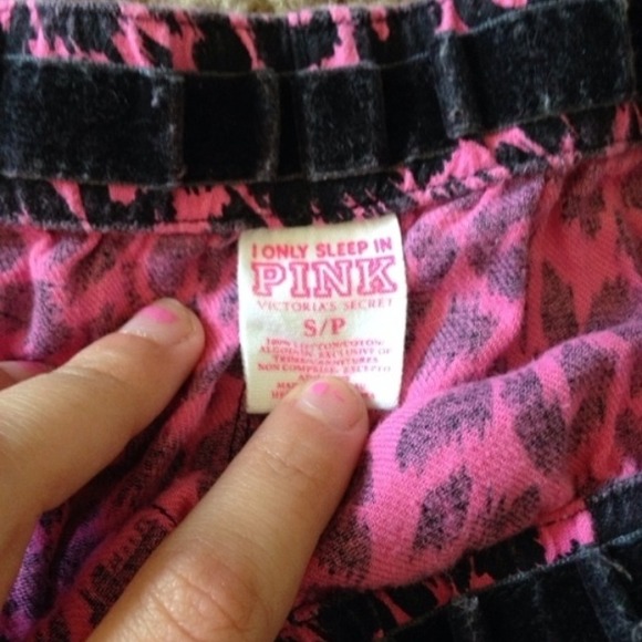 ❌SOLD!!!❌ Victoria's Secret cheetah shorts - Picture 3 of 4