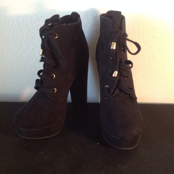 Platform boots 🚫sold🚫