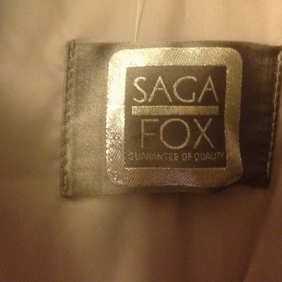 Baby, it's cold outside! Saga Fox Fur Coat. - Picture 2 of 4